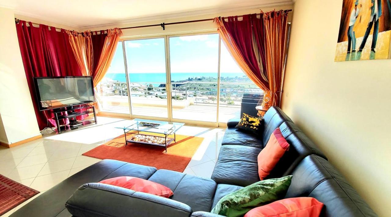 Appartamento Penthouse With Sea Views Albufeira Esterno foto